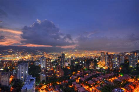 Medellin Nightlife With Many Single Ladies Colombia